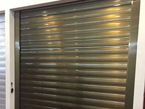 東莞車(chē)庫(kù)門(mén)安裝有哪些注意事項(xiàng)？