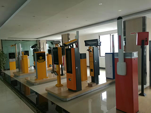 車(chē)輛識(shí)別道閘訂購(gòu)